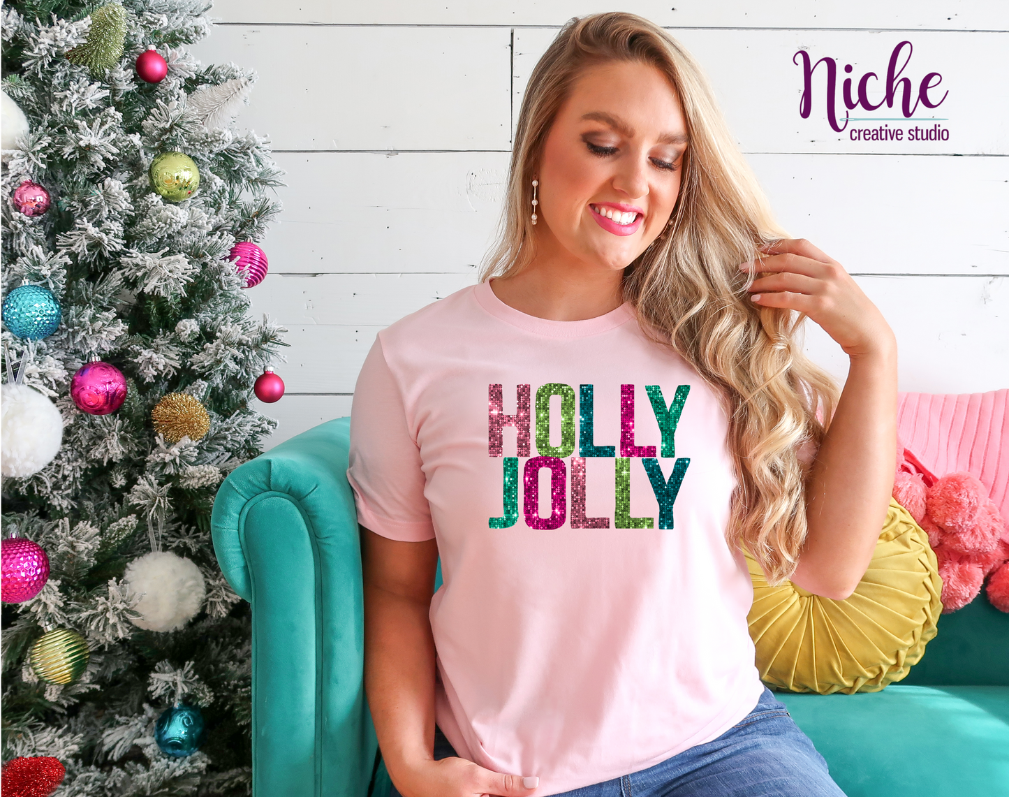 -CHR1020 Holly Jolly Decal