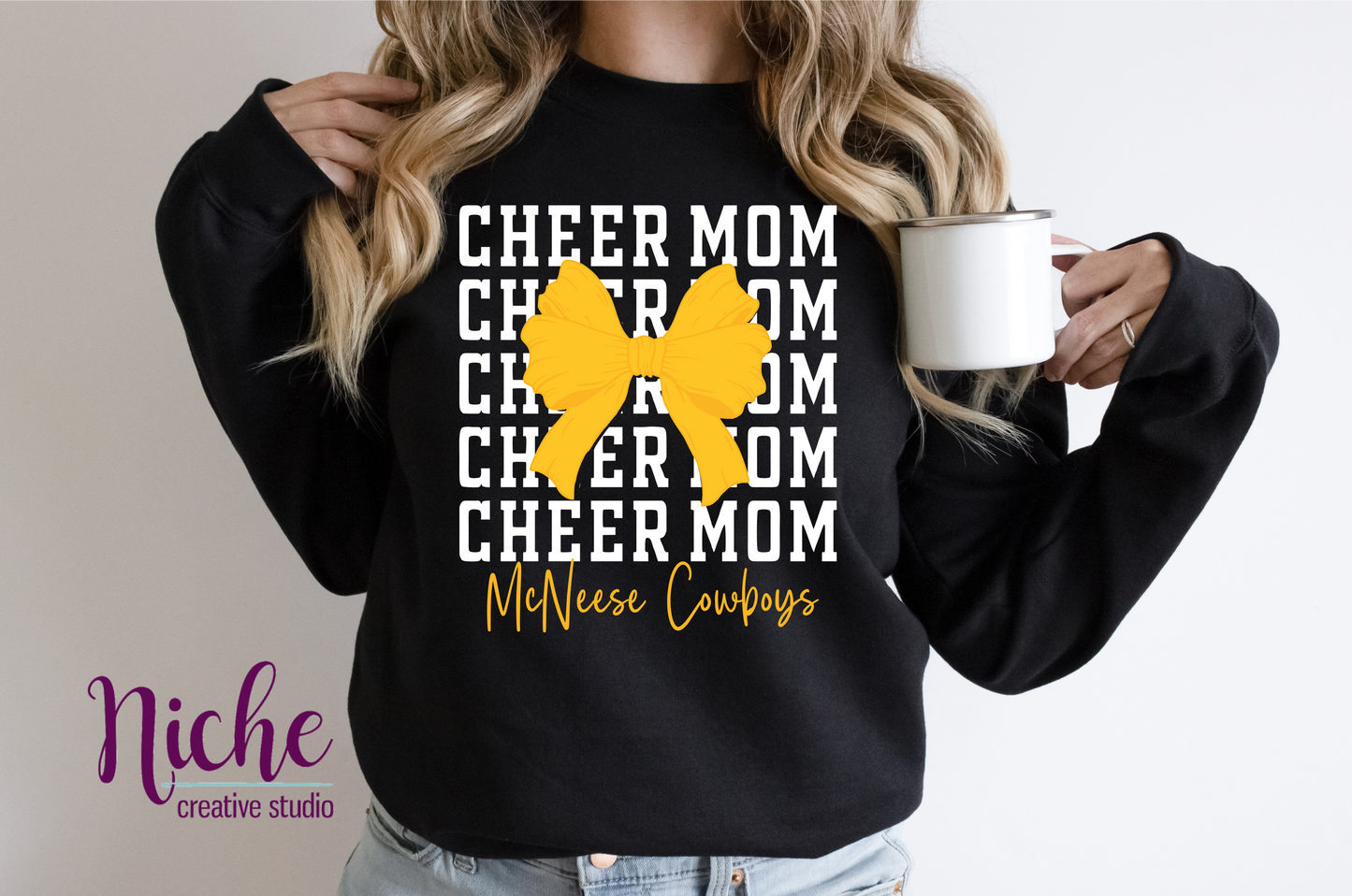 -MCN2033 Cheer Mom Bow Decal