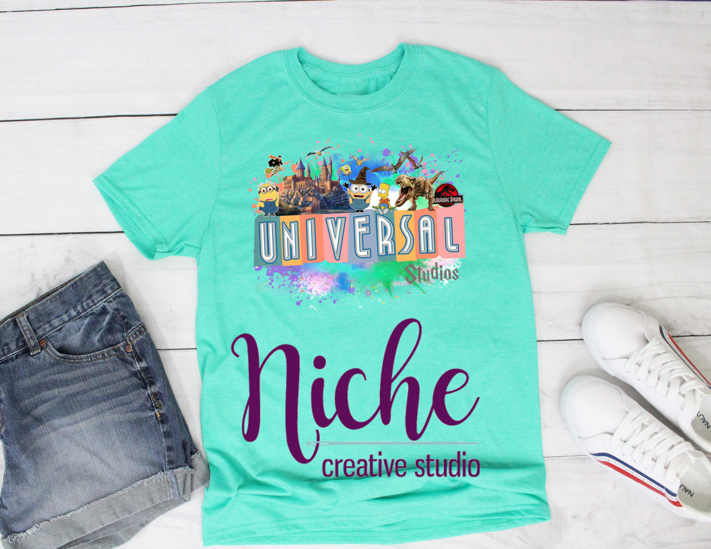 -UNI1798 Universal Family Vacation Decal